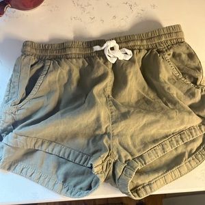 Billabong sage road tripping elastic waist shorts in size women’s XS